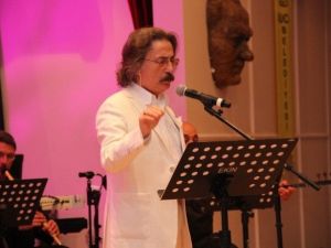 Münir Nurettin Selçuk’un 34. Ölüm Yıl Dönümüne Anlamlı Konser