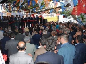 AK Parti Gölbaşı İlçe Karargahını Açtı