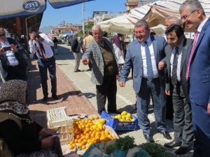 MHP Adayı Tarkan Akıllı Pazar Esnafıyla Dertleşti