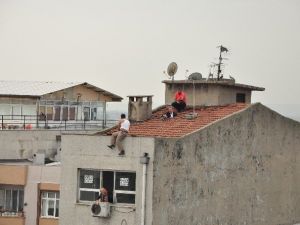 İl İl Gezip Çatılara Çıkıyor