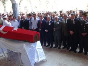 Kalp Krizinden Ölen Polis Memuru Toprağa Verildi