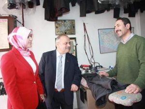 AK Parti Trabzon Milletvekili Adayı Ayşe Sula Köseoğlu Ayasofya Esnafını Gezdi