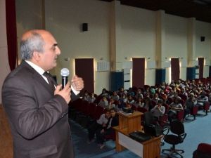 Fen Lisesi Öğrencilerine Başarı Ve Motivasyon Semineri