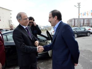 Bakan Ala, Palandöken İlçesi’nde Esnafı Gezdi Destek İstedi