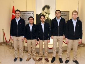 Özel Sanko Koleji Münazara Takımı Finallerde