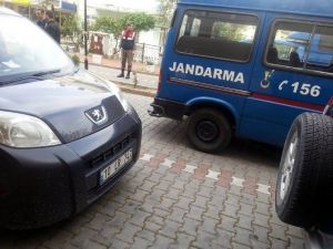 Kadının Aracına Kurşun Yağdırdılar