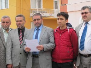 Nazif Kocaçoban, Hisarcık’taki Cami İmamlarına Sahip Çıktı