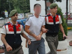 Oğlunun Katilinin Yüzüne Tükürdü