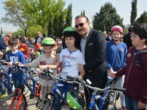 461 Öğrenci Daha Bisikletine Kavuştu