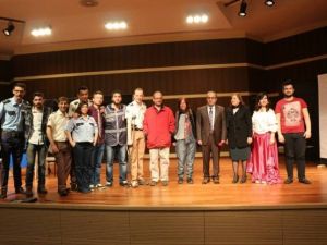 ’Arama Tarama Yanılgısı’ Oyunu Büyük Beğeni Topladı