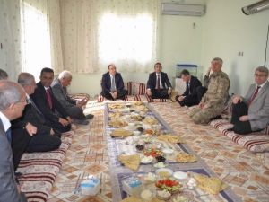 Dün Valiyi Konuk Etti Bugün Yol Ortasında Öldürüldü