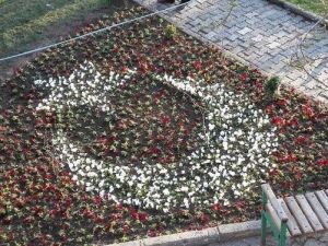 Şehitlik Çiçeklerle Donatıldı