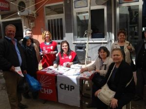 CHP’li Kadınlar Malkara Pazarında Seçim Standı Kurdu