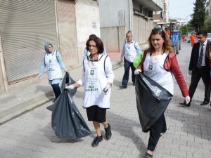 "Şehrimizi Kirletmiyor, Birlikte Temizliyoruz" Kampanyası