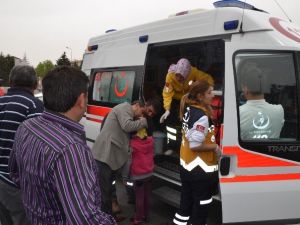 İki Otomobil Çarpıştı: 7 Yaralı