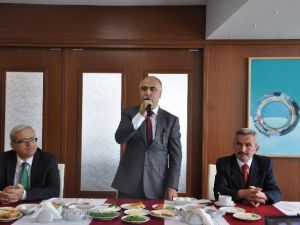 Vali Karahan Gazeteciler İle Kahvaltıda Turizmi Konuştu