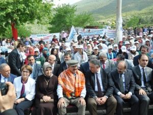 Bakan Eroğlu, Yörük Kıyafetiyle Sahaya İndi