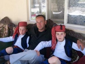 Çatıdaki Metal Oluğu Tamir Ederken Elektrik Akımına Kapılarak Hayatını Kaybetti