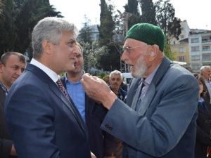 AK Parti Trabzon Milletvekili Adayı Dr. Adnan Günnar, Seçim Çalışmalarını Mola Vermeden Sürdürüyor