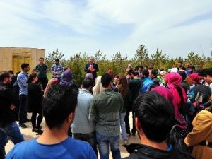 Üniversite Öğrencilerinden Zeve Şehitliği’ne Ziyaret