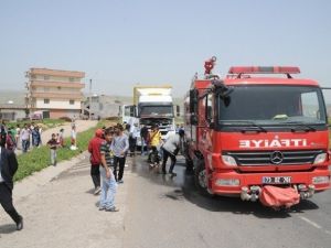 Cizre’de Seyir Halindeki Tır’da Yangın Çıktı: 1 Yaralı
