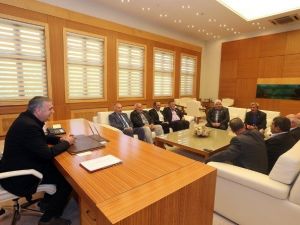 Mahalle Grup Yollarına Sıcak Asfaltla Buluşuyor