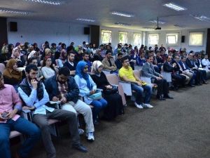 Doğan “Mevlana Ve Pedogoji”yi Anlattı