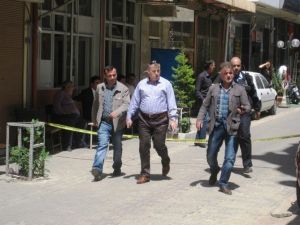 İzmir’de Polise Ateş Açıldı