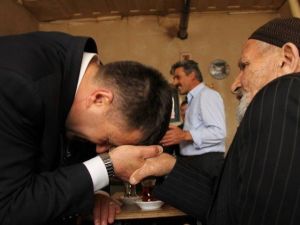 MHP’li Çimen, Esnafa Bir Dokundu, Bin Ah İşitti…