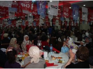 CHP’lilerin Coşkusu Salona Sığmadı