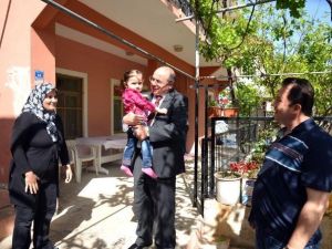 Vali Çiçek, Vatandaşı Evlerinde Ziyaret Etti