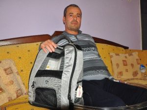 Kalbini Sırtında Taşıyor