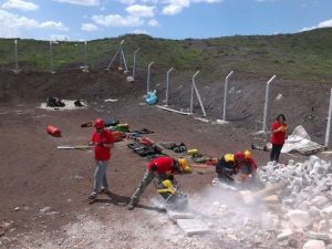 Enkaz Alanında Eğitim Tatbikatı