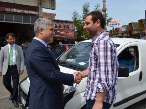 AK Parti Trabzon Milletvekili Adayı Günnar Ortahisar’da Sanayi Esnafını Gezdi