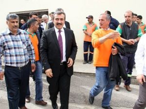 Çetin Temizlik İşçilerini Ziyaret Etti