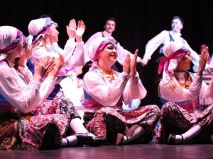 Dünya Dans Günü’nde 450 Dansçıdan Muhteşem Gösteri