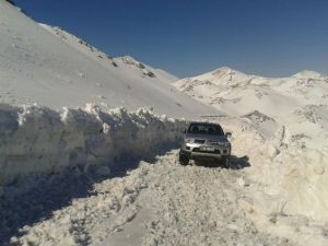 Nisan Ayında Karla Mücadele Çalışması Yapıldı
