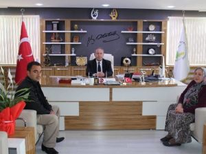 Şehit Annesinden Başkan Şahiner’e Teşekkür Ziyareti