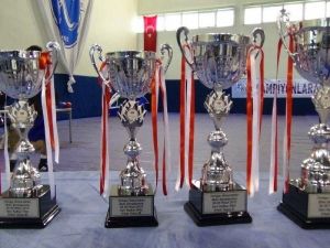 Kars’ta Üniversiteler Arası Boks Şampiyonası Sona Erdi