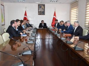 Küçük: “Seçim Günü, Demokrasilerin Şölen Günüdür”