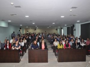 Belediye Çalışanlarına Gülümseme Semineri