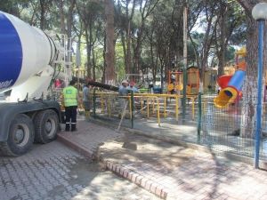 Burhaniye’de Belediyeden Yol Seferberliği