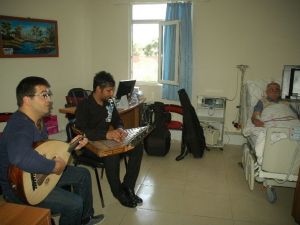 Diyaliz Hastalarına Klasik Türk Müziği Dinletisi İle Destek