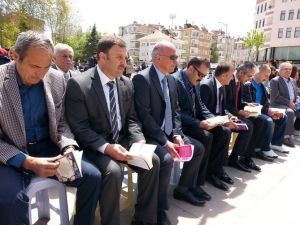 2 Bin Kişi Aynı Anda Kitap Okudu