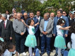 Çocuklar Bayramlarını Doyasıya Kutladı