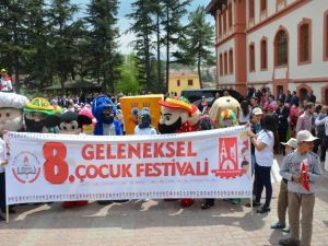 Ertelenen 23 Nisan Etkinliklerinde Çocuklar Doyasıya Eğlendi