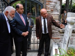 Amasya’da Kitabe Ve Mezar Taşı Yazıları Türkçe Ve İngilizce’ye Çevrilecek