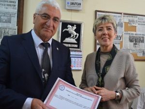 Köy Muhtarından Örnek Bağış