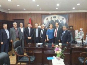 Gülüç Belediyesi İşçilerinin 1 Mayıs Öncesi Zam Sevinci