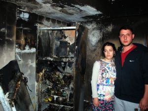 Yeni Evli Çiftin Yanan Evi Onarılıyor